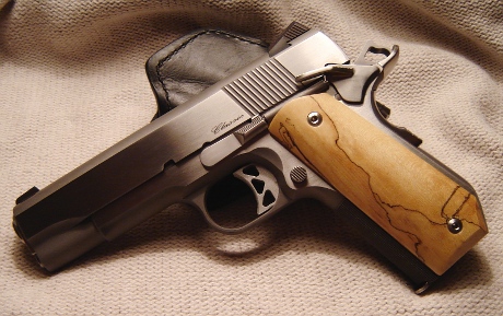 Esmeralda Grips, Dan Wesson Bobtail