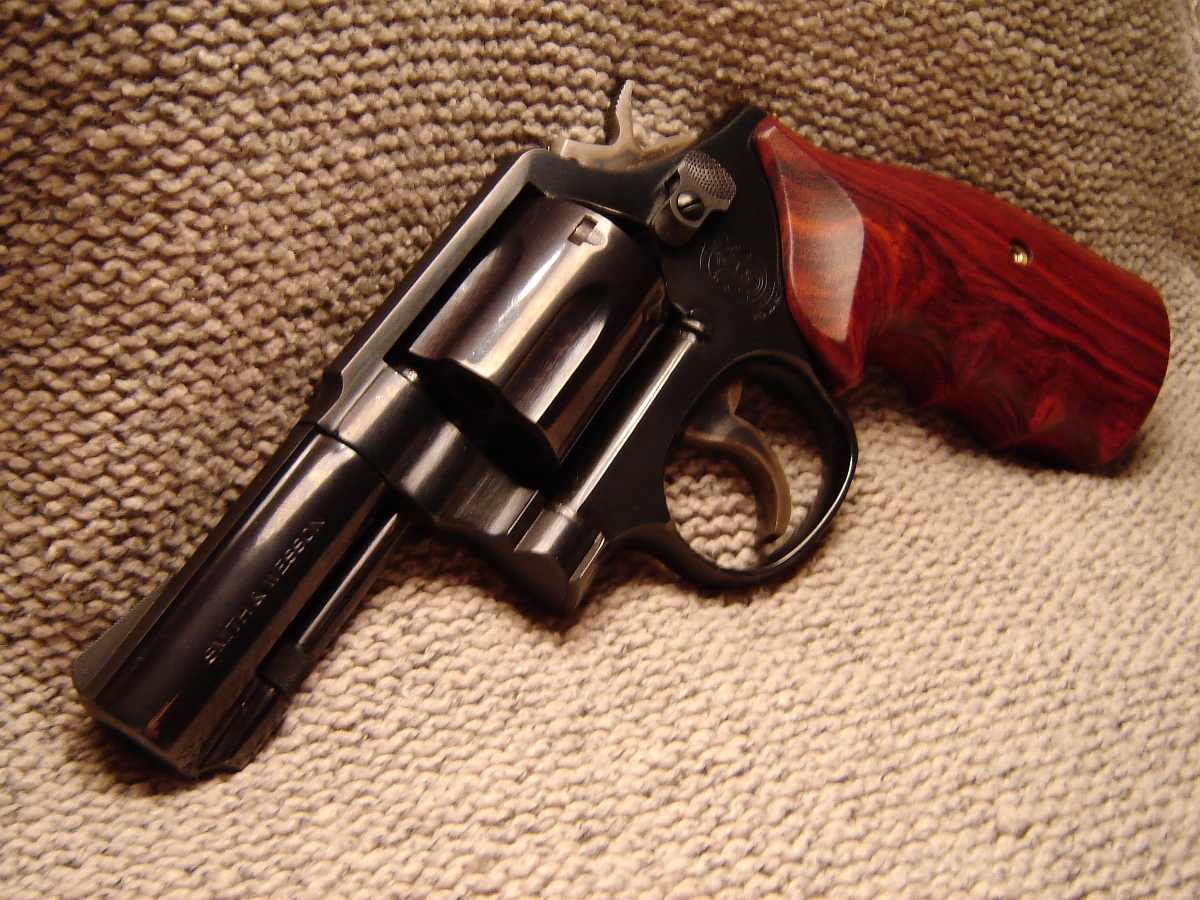 smith and wesson model 10 3 inch